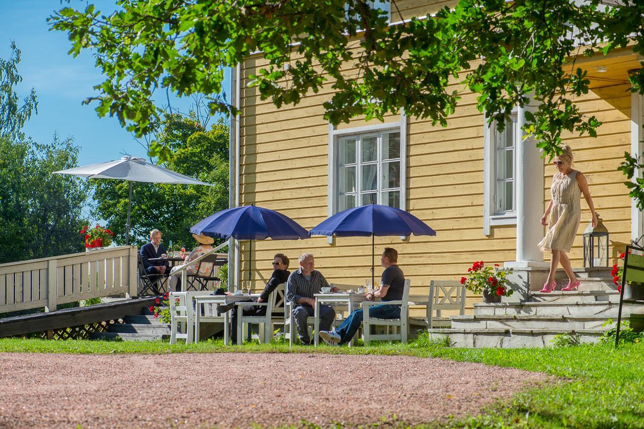 Koivulan Kartano Acomodação com café da manhã Lohja Exterior foto